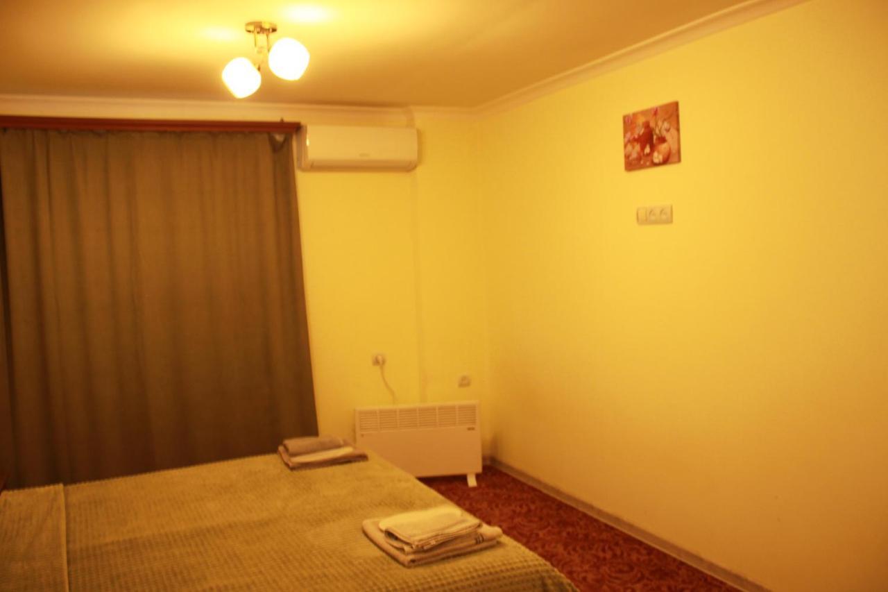 Hotel International Yerevan Exterior photo