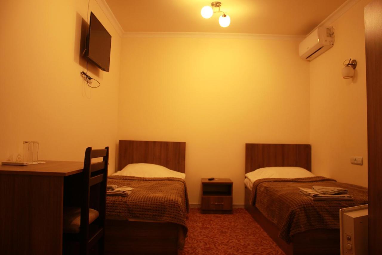 Hotel International Yerevan Exterior photo